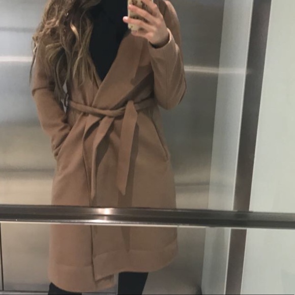 Wool coat - Picture 2 of 5